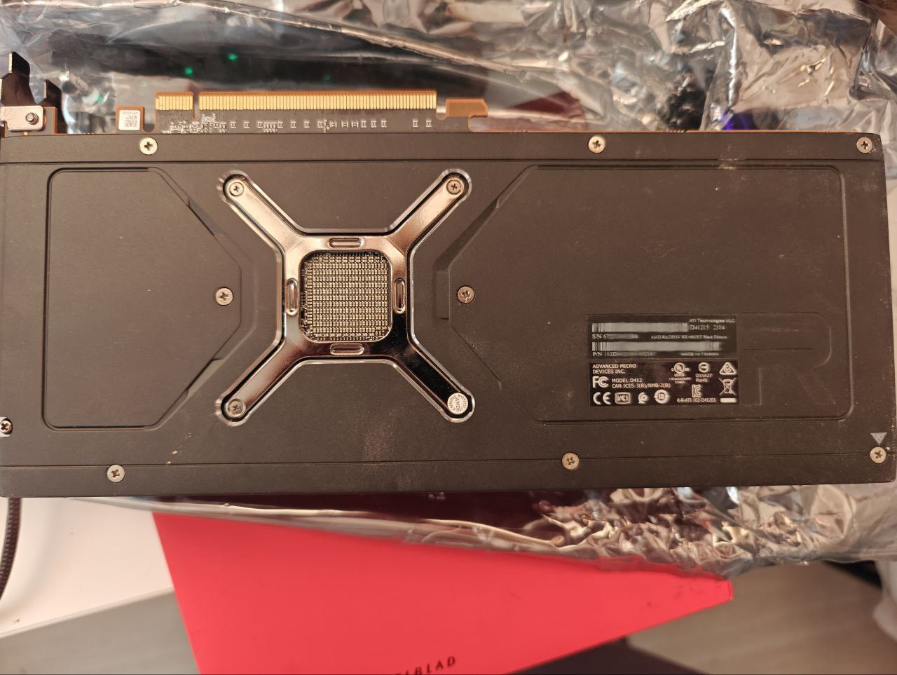ภาพประกอบ: Amd-radeon-rx6800xt-from2020year-back
