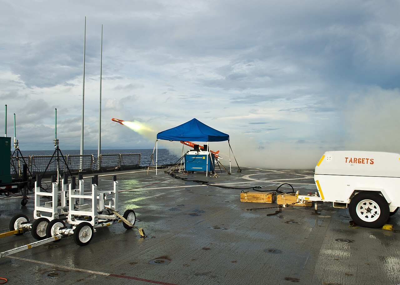 ภาพประกอบ: A BQM-74 target drone launches from the flight deck of the amphibious dock landing ship USS Tortuga (LSD 46) during a missile exercise as part of Cooperation Afloat Readiness and Training (CARAT) 2013 in 130525-N-IY633-166