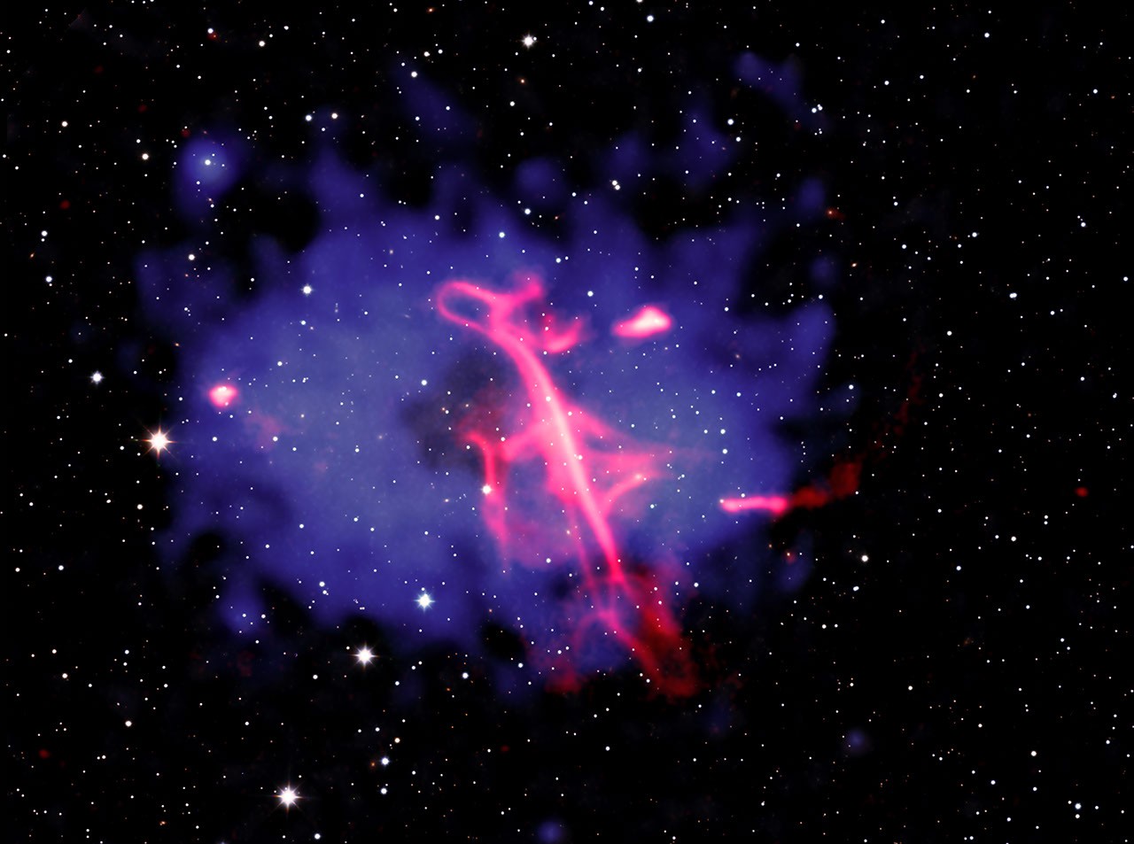 ภาพจาก NASA ประกอบข่าว นักดาราศาสตร์ไขปริศนากลุ่มคลื่นวิทยุรูปกุญแจซอลด้วยกล้อง Chandra ของ NASA