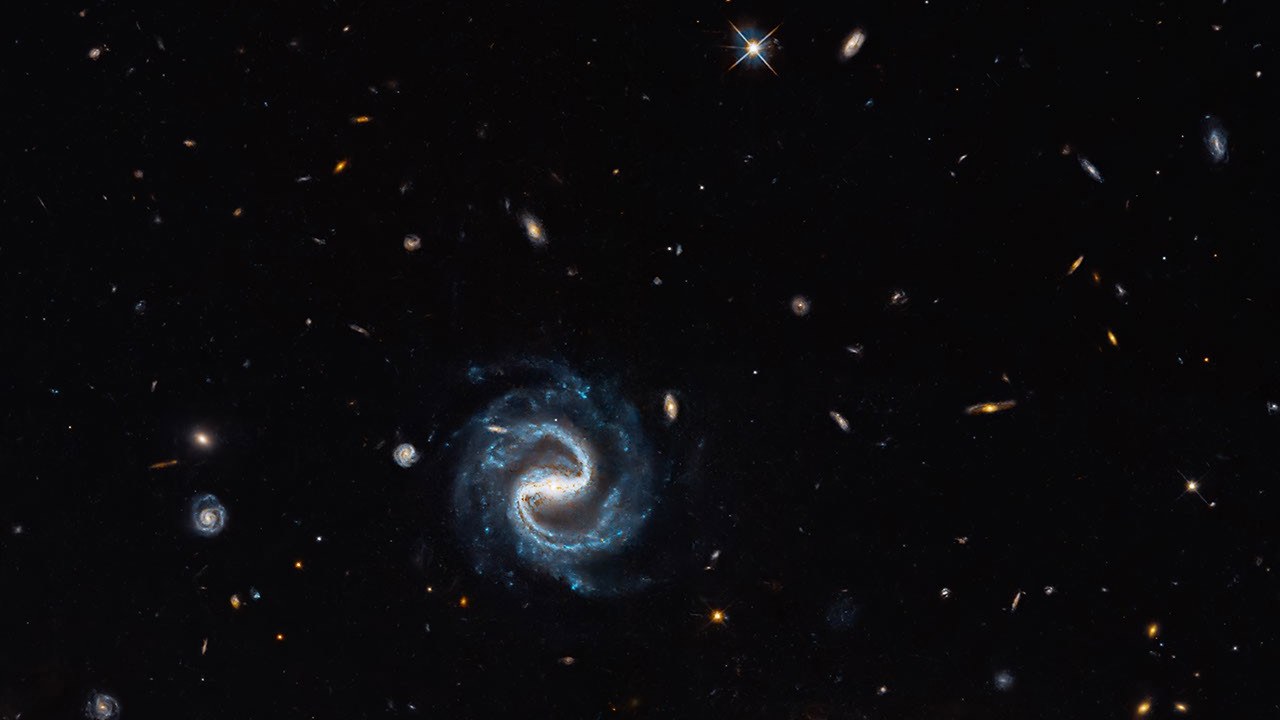 ภาพจาก NASA ประกอบข่าว กล้อง Hubble ถ่ายภาพเลนส์ความโน้มถ่วง เตรียมทางให้กล้อง Roman
