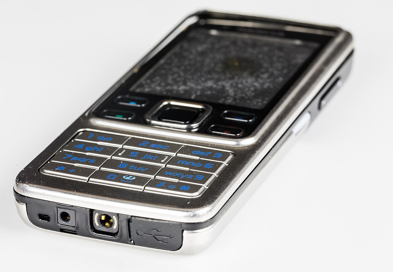 ภาพประกอบ: Nokia 6300-7156