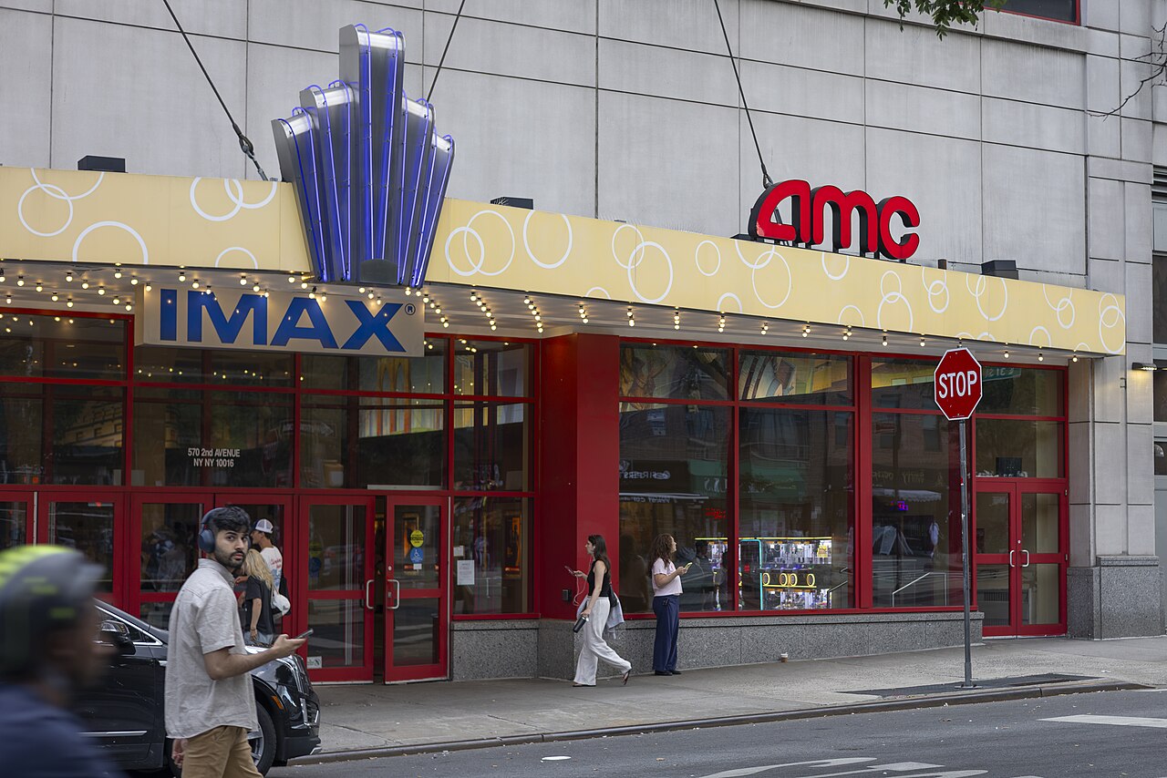 ภาพประกอบ: AMC Kips Bay 15 Second Avenue entrance