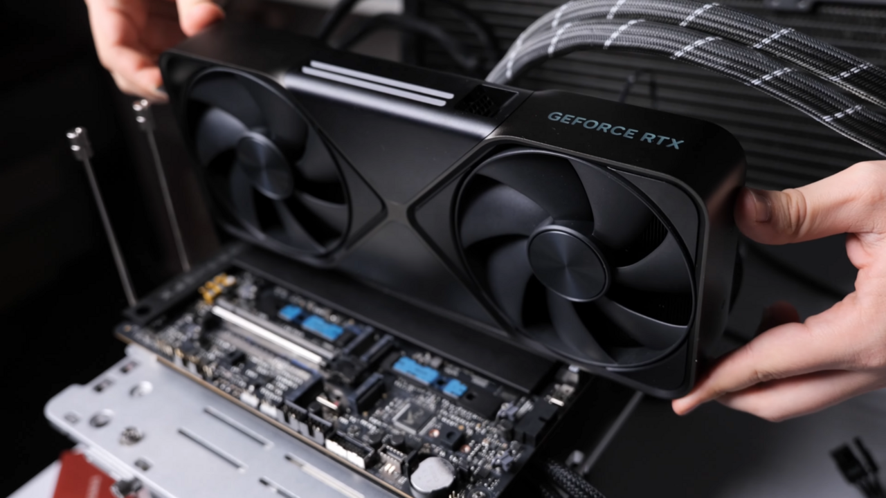 ภาพประกอบ: RTX 5090 - duża wydajność dużym kosztem (2160p 30fps VP9 LQ-96kbit AAC)-00.00.59.068