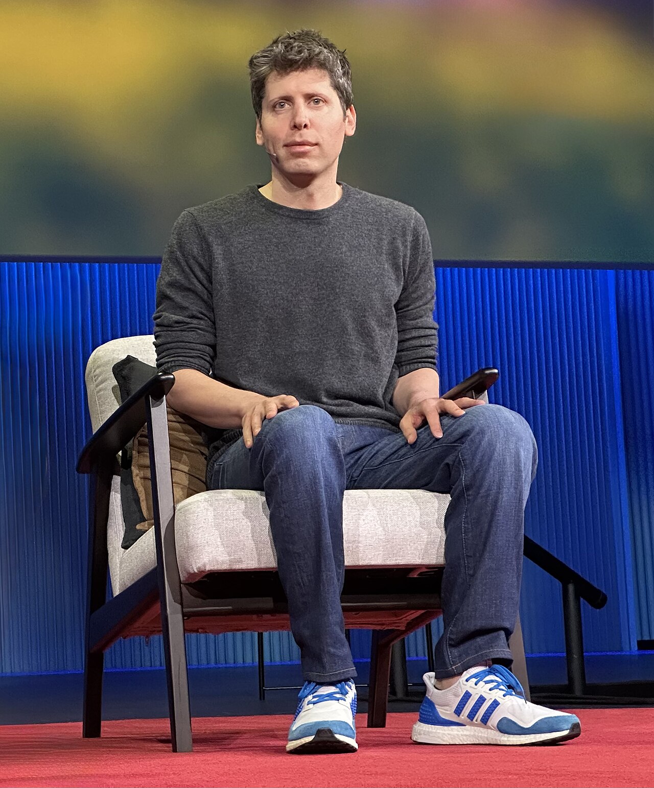 ภาพประกอบ: Sam Altman speaking at TED