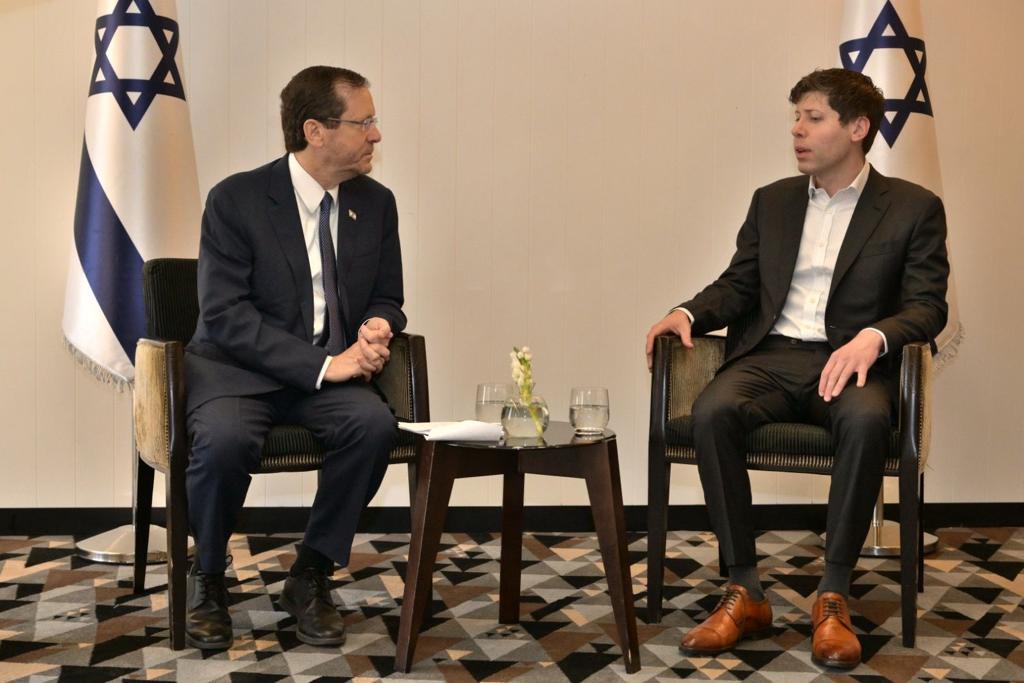 ภาพประกอบ: Isaac Herzog meeting with Sam Altman, June 2023 (GPOABG748)
