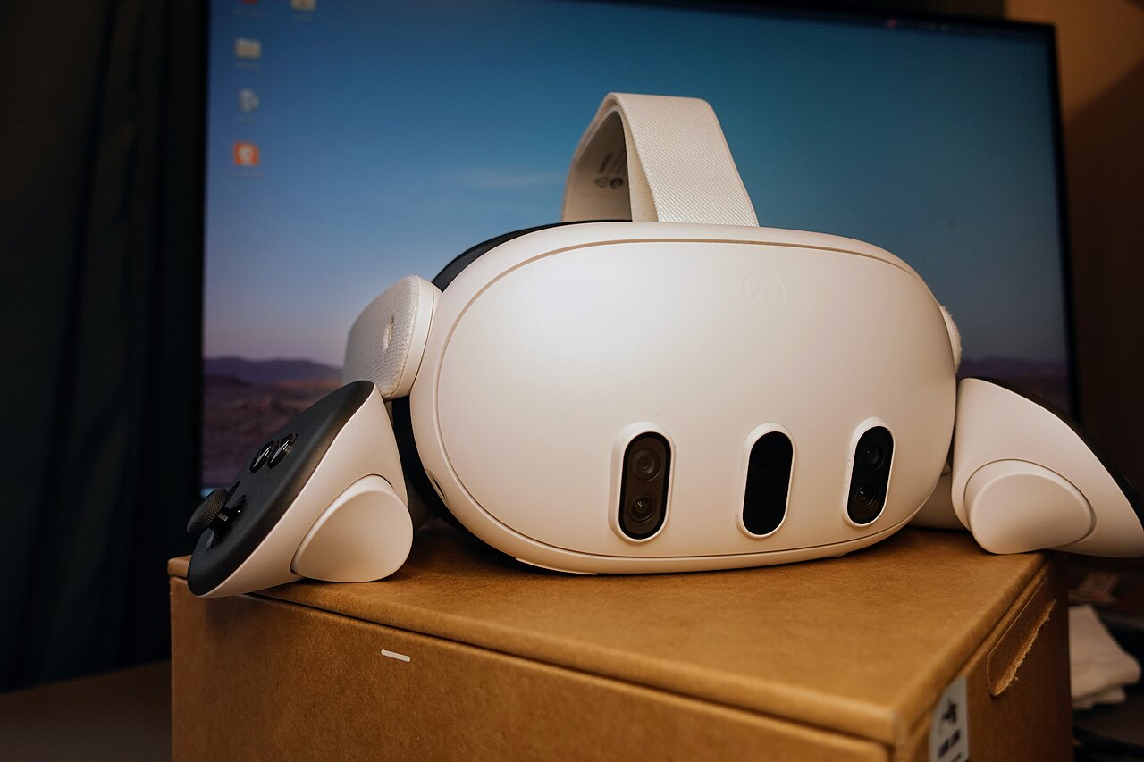 ภาพประกอบ: Meta Quest 3 front View