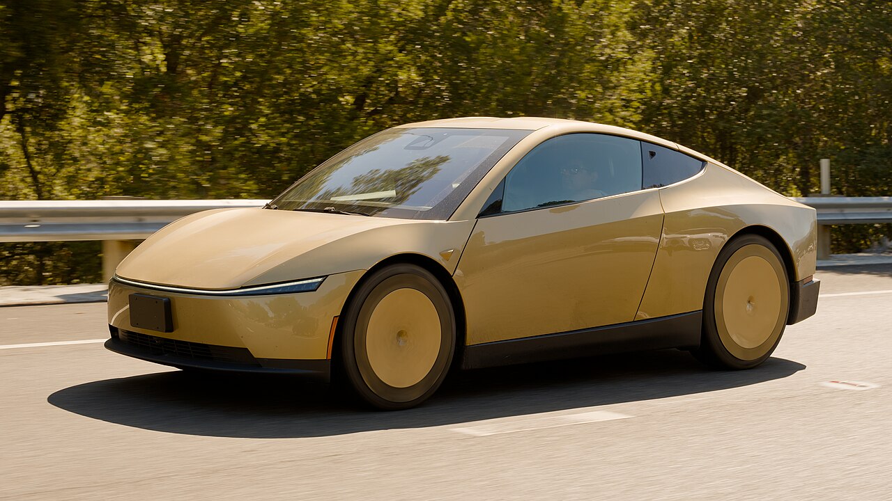 ภาพประกอบ: Tesla Cybercab on Interstate 280 near Palo Alto dllu