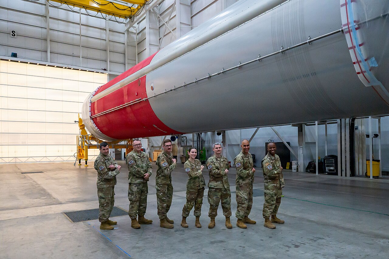 ภาพประกอบ: Space Launch Delta 30, 2nd Space Launch Squadron Leadership Visit ULA Vulcan Rocket